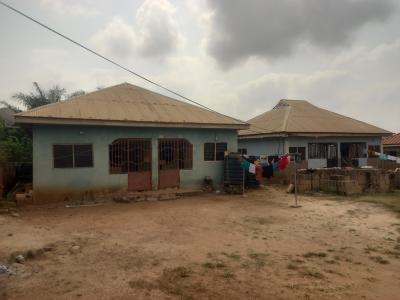 4 Bedrooms    ( 2 Separate Houses), Santasi Trede. on Santasi Anwiankwanta Road, Kumasi Metropolitan, Ashanti, House for Sale