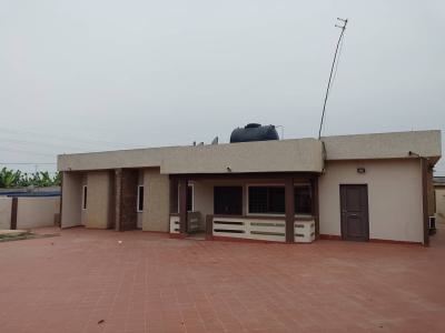 5brm Self Compound / House at Odorkor Official Town Accra, Odorkor Official Town, Accra Metropolitan, Accra, Detached Bungalow for Rent