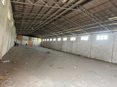880 Sqm Warehouse, North Industrial Area, Kaneshie, Accra, Commercial Property for Rent