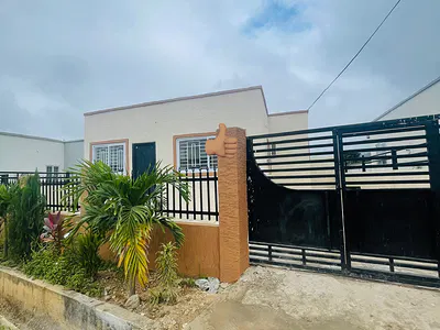 2 Bedrooms Detached Houses