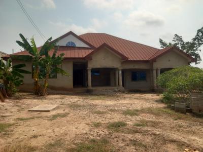 5 Bedrooms, Sepaase Amoabeng, Near Abuakwa., Kumasi Metropolitan, Ashanti, House for Sale