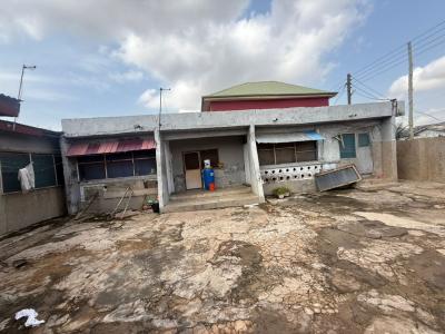 Old 3brm Plus 5 Single Rooms at Lapaz Nyamekye Route Accra, Nyamekye Kata, Lapaz, Accra, Detached Bungalow for Sale