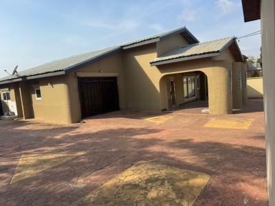 5 Bedrooms at Achimota Mile7, Mile7, Achimota, Accra, Detached Bungalow for Rent
