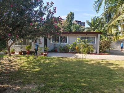 Neat 3bedrooms House in Osu, Osu, Osu, Accra, House for Rent