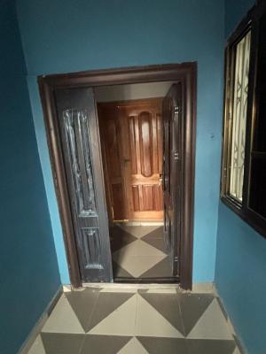 Chamber and Hall Self-contained, Kumasi Metropolitan, Ashanti, House for Rent