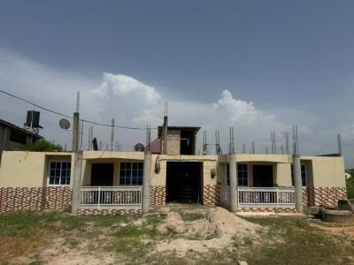 a Semi-completed 6-bedroom House, Ejisu-juaben Municipal, Ashanti, House for Sale