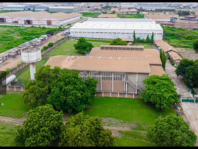 Warehouse and Offices on 2.5 Acre Land