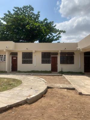 12 Bedroom Office Space, Dome Market Main Road, Dome, Ga East Municipal, Accra, Commercial Property for Rent