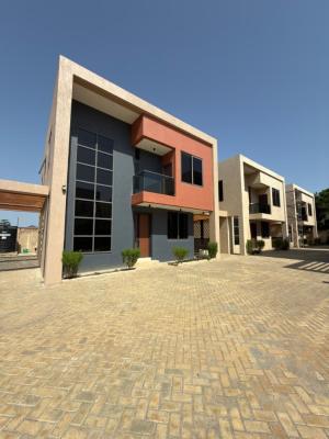 Executive 4 Bedrooms, East Airport, Airport Residential Area, Accra, Townhouse for Sale