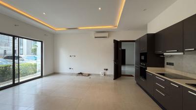 Serviced 2 Bedroom Apartment in a Gated Community with Swimming Pool, Cantonments, Accra, Apartment for Rent