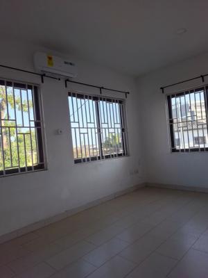 Four Bedrooms Self-contain, Oxford Street, Osu, Accra, Apartment for Rent