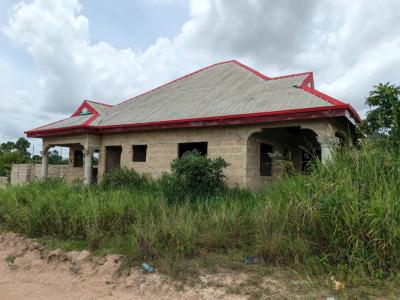 4 Bedrooms, Adesina, Near Kenyasi Abrem., Kumasi Metropolitan, Ashanti, House for Sale