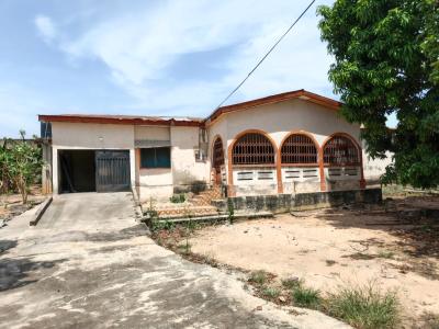 5 Bedrooms         ( on 2 Plots), Meduma, Near Tafo Pankrono, Kumasi Metropolitan, Ashanti, House for Sale