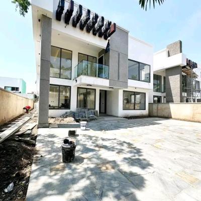 Executive 4-bedroom Townhouse @ Cantonment, Cantonments, Accra, Townhouse for Sale