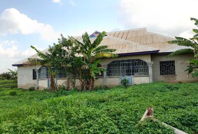 4 Bedrooms House, Krobo, Near Kenyasi Abrem., Kumasi Metropolitan, Ashanti, House for Sale