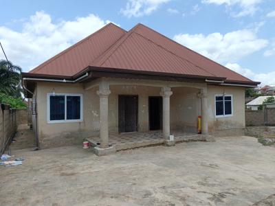 4 Bedrooms.  ( on Full Plot), Heman, Near Kronum Afrancho., Kumasi Metropolitan, Ashanti, House for Sale