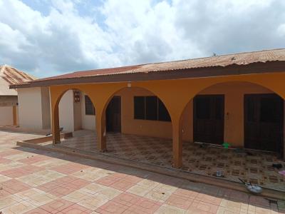 4 Bedrooms.   ( 5th House Main Highway Road), Asuofia Kokoben, Near Owhim Amanfrom., Kumasi Metropolitan, Ashanti, House for Sale