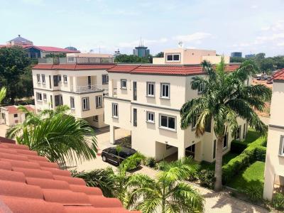 3 Bed Townhouse with Staff Quarters in a Gated Community with Pool, North Ridge, Accra, Townhouse for Rent