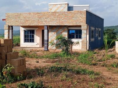 2 Bedrooms House, Kwamosu, Koforidua, Eastern Region, Detached Bungalow for Sale