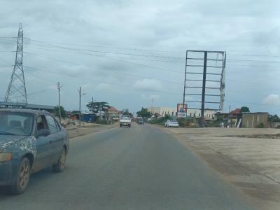 Plot.   Highway Road Side, Mampongteng , on Tafo Pankrono Road., Kumasi Metropolitan, Ashanti, Mixed-use Land for Sale