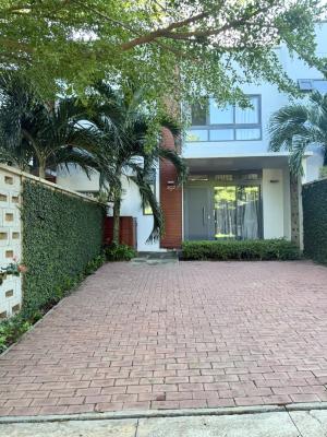 2 Bedroom Fully Furnished Townhouse, Ayi Mensah Park, Aburi, Akuapim South Municipal, Eastern Region, Townhouse for Rent