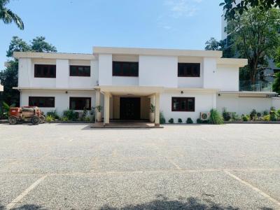Executive 6 Bedrooms, Airport Residential Area, Accra, House for Rent