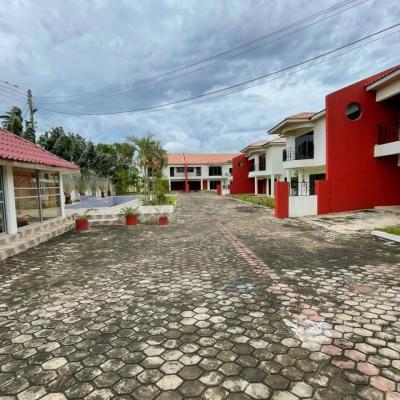 Mini Gated Community, North Legon, Accra Metropolitan, Accra, Hotel / Guest House for Sale