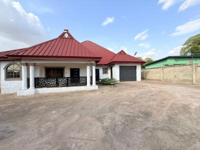4 Bedrooms, Yabi , on Kwadaso Agric Road., Kumasi Metropolitan, Ashanti, House for Sale
