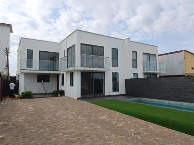 Pool House 3bedrm in South La Estate, South La Estate Opposite Labone Road, Accra Metropolitan, Accra, Detached Duplex for Rent