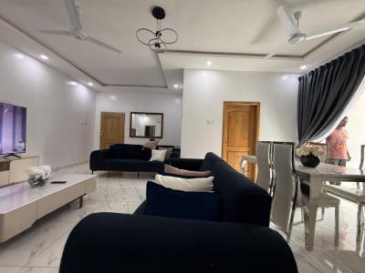 Furnished 2 Bedroom Apartment with Rooftop Terrace