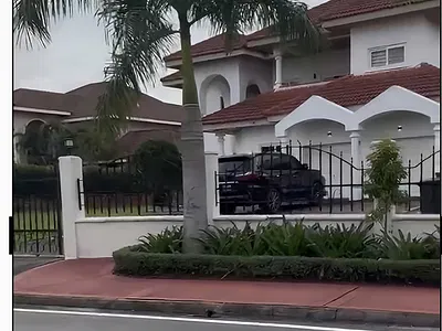 Luxury 5 Bedroom Detached Mansion