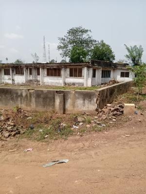 5 Bedroom House with Warhouse