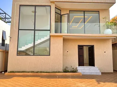 Executive 4-Bedroom Home with Staff Quarters