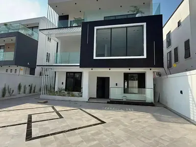 Newly Built Executive 6 Bedrooms House with Swimming Pool