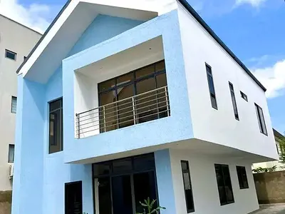 Modern 3-Bedroom +BQ Smart Home to Let@abelemkpe