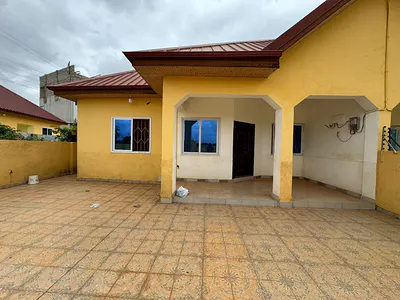 2 Bedrooms Semi Detached House
