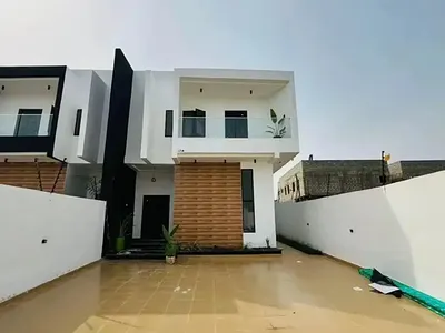 4 Bedroom House
