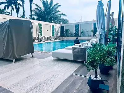 Modern Luxurious Fully Furnished 4 Bedroom All Ensuite Townhouse