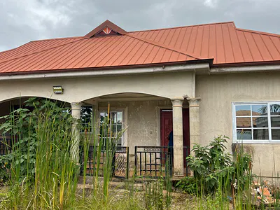 Affordable Luxury! 3-Bedroom House with Swimming Pool