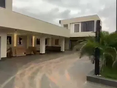 Ultra-Luxury Fully Furnished 8 Bedroom Mansion for Sale in East Airpor