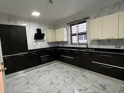 Luxury 4 Bedroom House