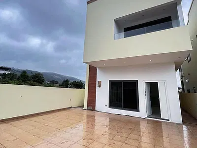 Executive 3 Bedroom House