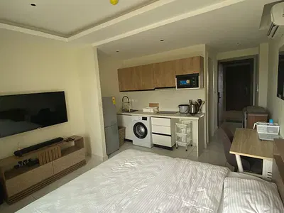 Fully Furnished Modern Studio Apartment