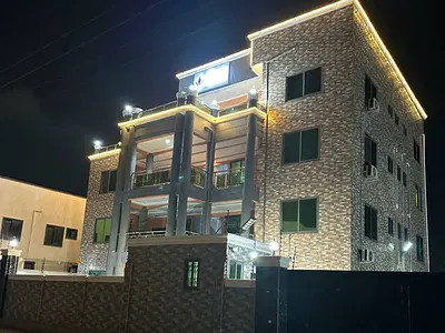 A Luxurious 2 Bedroom Airbnb