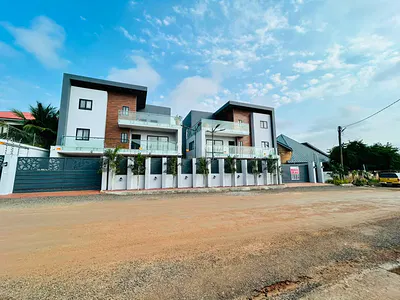 Executive 4 Bedrooms