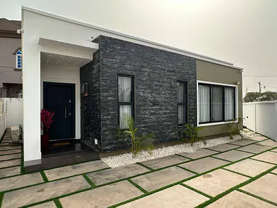 A Luxurious 2 Bedroom Airbnb in Nanakrom, East Legon Hills
