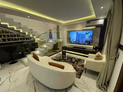 A Luxurious 4 Bedroom Airbnb