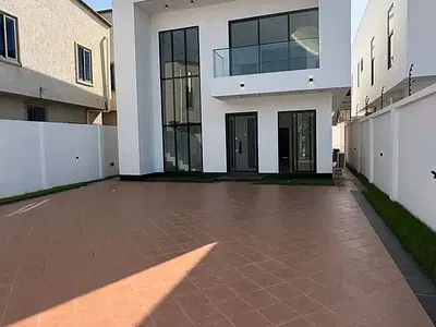 Luxuru 4-Bedroom Detached Home Tfor Sale@ Spintex