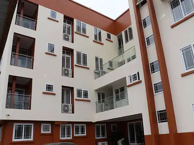 A Luxurious 1 Bedroom Airbnb in Dzorwulu, Accra