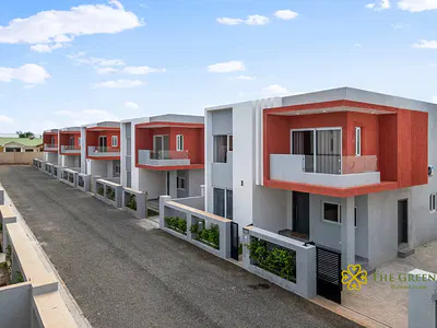 The Cedar Is a 3 Bedroom Detached House (All 3 BR Ensuite)